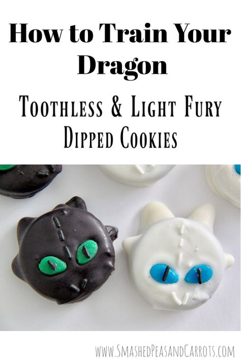 These Toothless and Light Fury Dragon Cookies from the new movie, How to Train Your Dragon: The Hidden World in theaters February 22, are adorable and easy to make. #ad Learn how to create them with just a few simple ingredients here. #HowToTrainYourDragon Frozen Drinks Alcohol, Dragon Cookies, Fun Dip, Dragon Birthday Parties, Dipped Cookies, Diy Cupcakes, Dragon Birthday, Dragon Party, Small Desserts