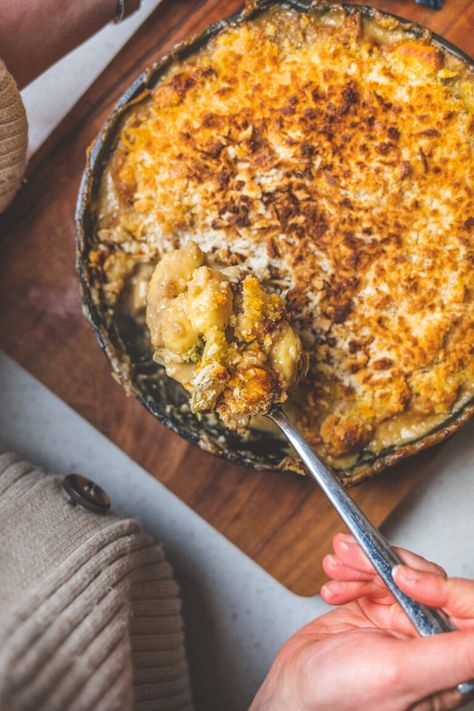 Vegan Cauliflower Cheese & Gnocchi Bake I Georgie Eats Cheese Gnocchi, Cauliflower Cheese Bake, Gnocchi Bake, Recipe Cauliflower, Baked Gnocchi, 2024 Recipes, Easy Cauliflower, Cheesy Cauliflower, Veggie Dinner