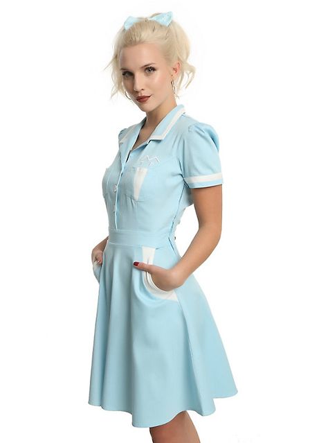 Twin Peaks Double R Diner Waitress Cosplay Dress, MULTI Twin Peaks Costume, Diner Waitress, Twin Peaks Fashion, Hot Topic Dresses, Geek Fashion, Twin Peaks, Cherry Pie, Work Wear Women, Cosplay Dress