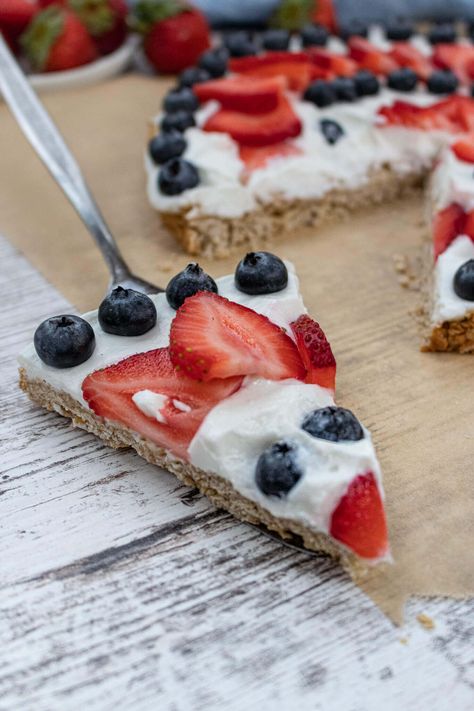 Healthy Fruit Pizza with Granola Crust | The Michigan Dietitian Fruit Pizza Topping, Oat Yogurt, Granola Crust, Chocolate Covered Strawberry Cheesecake, Low Sodium Snacks, Healthy Fruit Pizza, Yogurt And Fruit, Protein Donuts, Honey Oats