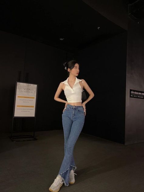 Summer Sonic, Standing Poses, Cute Hair, Casual Chic Outfit, Kpop Fashion Outfits, Outfits Fashion, Casual Style Outfits, Fesyen Wanita, Fashion Poses