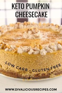 Pumpkin Flavored Desserts, Pumpkin Pie Cheesecake Recipe, Pumpkin Keto, Ketogenic Woman, Keto Pumpkin Cheesecake, Low Carb Pumpkin Cheesecake, Cheesecake Pumpkin, Low Carb Pumpkin Pie, Keto Thanksgiving