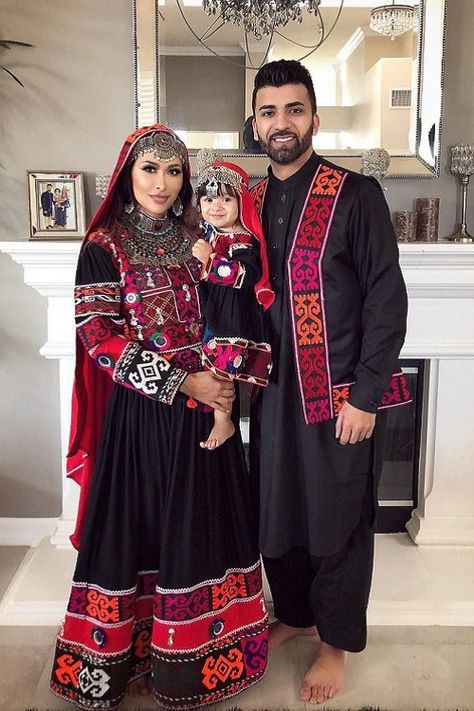 Afgan Wedding Dress, Afgani Dress Wedding, Afgani Dress Fashion Style, Traditional Afghan Dress, Pakistan Traditional Dress, Pashto Dress, Afghan Traditional Dresses, Afghan Culture, Afghani Dresses