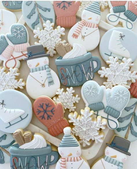 Winter Decorated Cookies, Winter Cookies Decorated, Happy Heart Day, Holiday Cookies Decorated, Snow Cookies, Special Cookies, Dessert Decor, Crazy Cookies, Cookies Theme