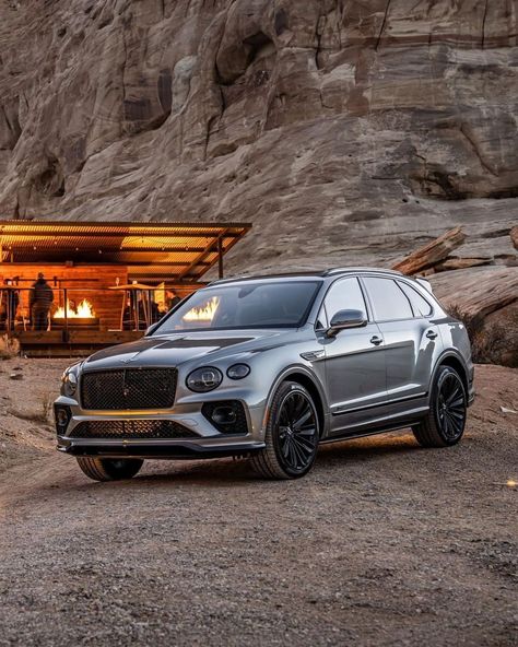 Billionaire Aesthetic, Urban Mobility, Bentley Bentayga, Top Luxury Cars, Japan Street, Amazing Inspirational Quotes, Lux Cars, Car Mods, Japanese Patterns