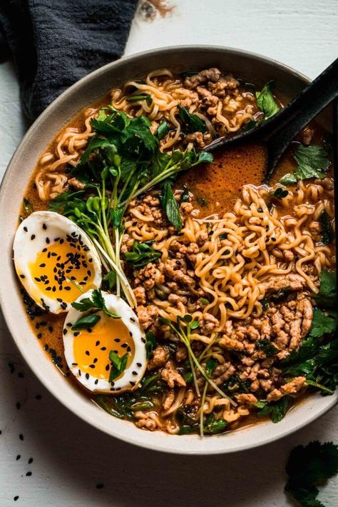 Easy Tan Tan Ramen (Dan Dan Noodles) Tan Tan Noodles Recipe, Tantanmen Ramen, Tan Tan Ramen, Szechuan Noodles, Ramen Ingredients, Traditional Ramen, Spicy Broth, Hot Chili Oil, Dan Dan Noodles