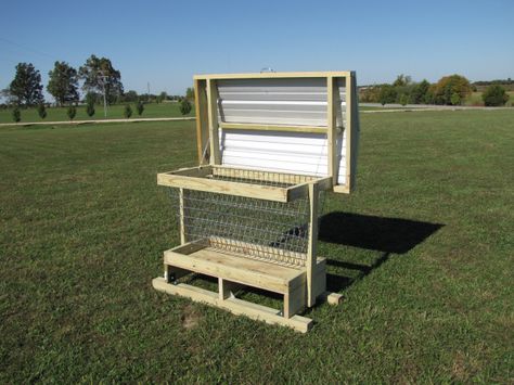 goat feeder, a design I haven't seen before, cool! Diy Hay Feeder, Sheep Feeders, Goat Milking Stand, Goat Hay Feeder, Goat Ideas, Goat Feeder, Goat Playground, Horse Feeder, Deer Feeders