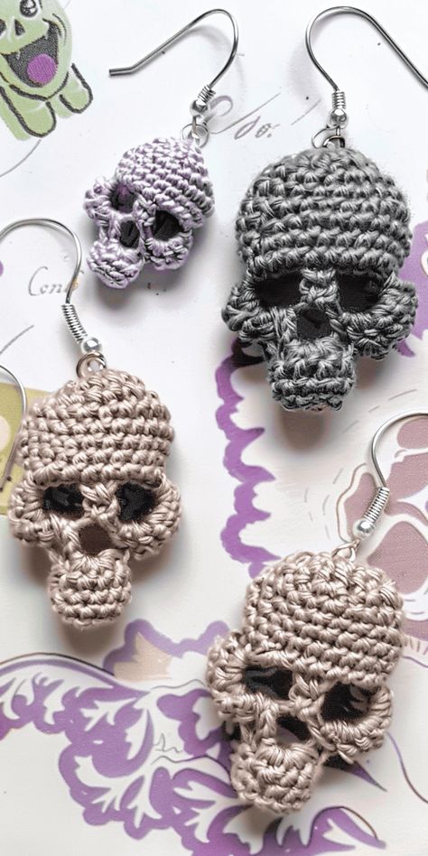 Spooky Skull Earring Crochet Pattern Crochet Can Tabs Free Pattern, Crochet Skull Earrings Free Pattern, Free Crochet Gothic Patterns, Crochet Fair Ideas, Crochet Ghost Earrings Free Pattern, Crystal Crochet Pattern, Crochet Halloween Earrings Free Pattern, Halloween Crochet Ornaments, Christmas Gift Crochet Patterns Free