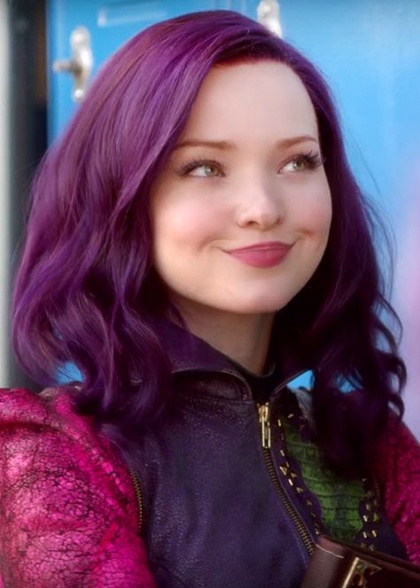 Dove Cameron Wavy Purple Angled Bob, Bob, Uneven Color Hairstyle | Steal Her Style Bob Purple Hair, Cameron Hair, Dove Cameron Descendants, Hairspray Live, Mal Descendants, Dove Cameron Style, The Descendants, Descendants 2, Steal Her Style