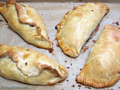 Farmgirl Fare: Recipe: Jamie Oliver's Traditional English Cornish Pasties with Beef, Onion, Potatoes, and Carrots Onion Potatoes, Pasties Recipes, Hp Sauce, Cornish Pasties, British Dishes, Potatoes And Carrots, Scottish Recipes, Jamie Oliver Recipes, Pastry Pie