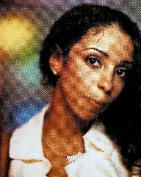 kay. on Instagram: “mya mtv trl photoshoot, october 2000. •credit: @mtv.archives #mya #myaharrison #myaplanet9 #planet9” Mya 90s, Mtv Trl, Mya Harrison, Bible Women, Speak Life, Luxury Life, The Soul, Mtv, The Black