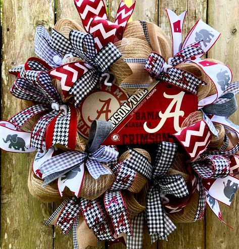 Alabama Wreaths For Front Door, Alabama Football Wreath, Alabama Wreath, Alabama Decor, Classroom Wreath, Alabama Wreaths, Sports Crafts, Football Crafts, Sports Wreaths