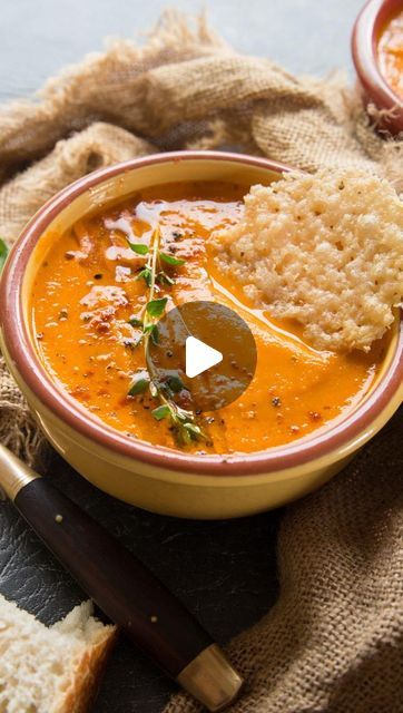 Chris Collins on Instagram: "Always great to have a cracking tomato soup recipe up your sleeve and this is my all-time favourite way to make it! Simple, yet simply delicious. Enjoy 😄 Chris x  ROASTED TOMATO SOUP | Serves 4  INGREDIENTS  ➡️SOUP: 1kg/2lb Fresh Tomatoes 240ml/1 cup Chicken Stock (sub veg stock) 3-4 cloves of Garlic, skin on (or more!) 1 medium White Onion, diced 1 tbsp Butter 1 tbsp Tomato Puree (Paste in US) 1/2 tbsp Balsamic vinegar 1 large handful Fresh Basil Leaves few sprigs of Fresh Thyme ➡️GRILLED CHEESE: 8 medium slices of Bread (Sourdough works well) 2 cups/200g Cheddar (for crust) 1 cup/100g Gruyere 1 cup/100g Mozzarella Butter  METHOD  1️⃣Preheat oven to 200C/390F. Halve the tomatoes then place on a large tray.  Generously season the flesh with salt & pepper then Tom Kha Gai Soup Recipe, Roast Tomato Soup Recipe, Veg Stock, Tomato Basil Soup Recipe, Chris Collins, Tomato Soup Recipe, Veg Soup, Tomato Puree, Roasted Tomato Soup