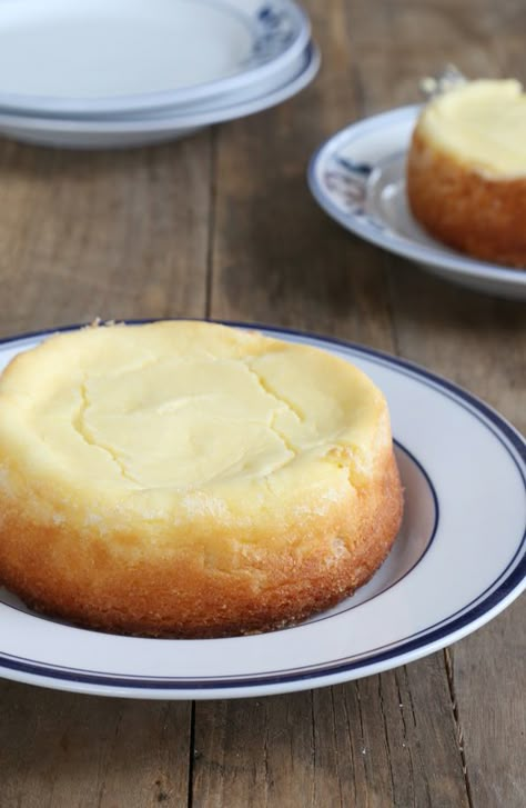 Cpk Butter Cake Recipe, Vegan Bechamel, California Pizza, Pizza Kitchen, Butter Cake Recipe, Gluten Free Living, Gluten Free Sweet, Gluten Free Cake, Gf Desserts