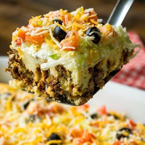 Taco Casserole Bake, Bisquick Recipes, Taco Casserole, Beef Casserole, Easy Casserole Recipes, Snacks Für Party, Beef Dishes, Casserole Recipe, Mexican Dishes