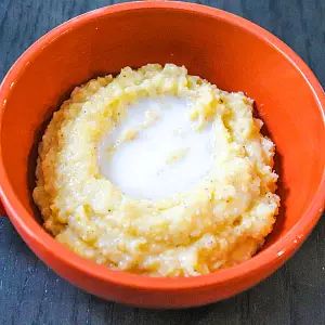 Healthy Grits Recipe, Healthy Grits, Creamy Grits Recipe, Low Calorie Cheese, Quick Grits, Bio Hacking, Calorie Dense Foods, Creamy Grits, Corn Grits