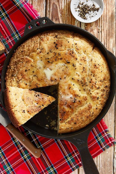 Erin Napier's Skillet Cornbread countryliving Thanksgiving Desserts Pie, Buttery Cornbread, Easy Cornbread Recipe, Erin Napier, Southern Thanksgiving, Skillet Dinner Recipes, Cornbread Easy, Christmas Side Dishes, Skillet Cornbread