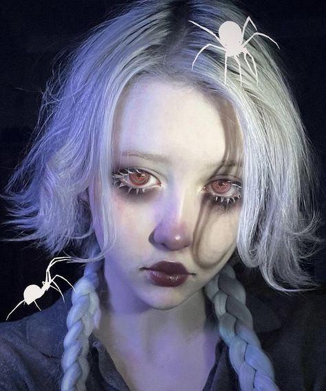 White Foundation Goth, Soft Fem Makeup, Halloween Makeup White Face, Mecha Makeup, Victorian Ghost Makeup, Unsettling Makeup, White Contacts Makeup, Gothic Doll Makeup, Ghost Make Up