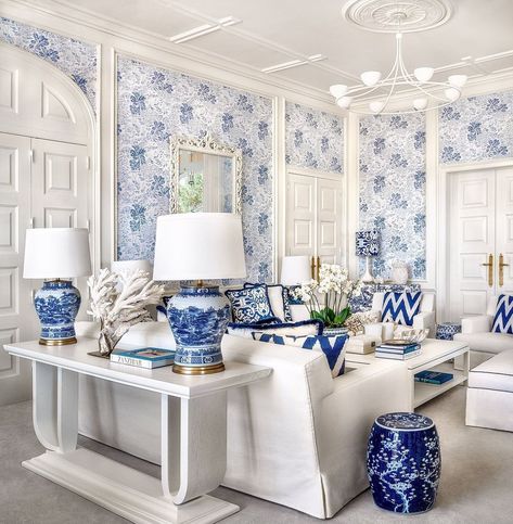 Summerhouse Interiors, Blue And White Living Room, Luxe Living Room, Blue And White Design, Concrete Dining Table, Innovative Furniture, Fall Inspiration, Home Design Living Room, White Rooms