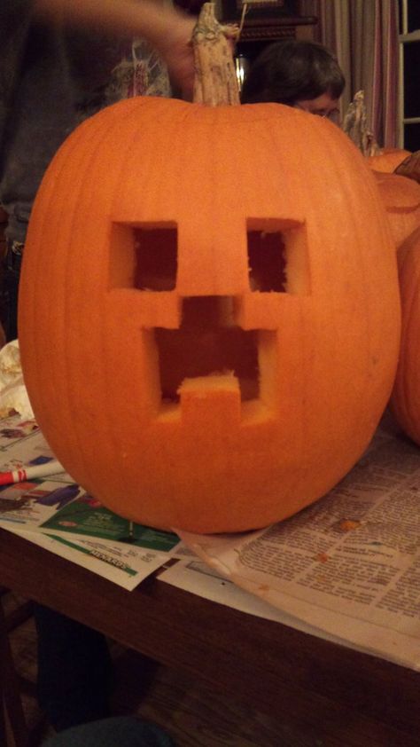 Minecraft Pumpkin | Minecraft Pumpkin Carving Patterns Halloween Craving Pumpkin Ideas Easy, Minecraft Creeper Pumpkin, Minecraft Pumpkin Carving, Creeper Pumpkin, Pumpkin Minecraft, Easy Pumpkin Carving Patterns, Minecraft Pumpkin, Minecraft Halloween, Pumpkin Idea