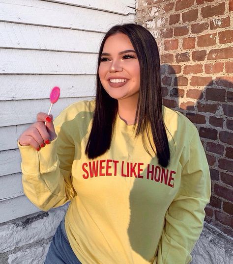 Outfit Gorditas, Plus Size Selfie Poses, Sweet Like Honey, Plus Size Posing, Outfits Gorditas, Fashion Nova Curve, Plus Size Summer Outfits, Look Plus Size, Blazer Outfit