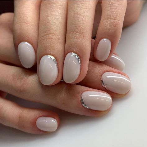 Milky Wedding Nails, Milky White Wedding Nails, Nails With Crystals Simple, Milky White Gel Nails With Design, White Gelish Nails, Milky Nails Design, Uñas Delicadas Y Sencillas, Milky Nails With Glitter, Milky White Nails With Glitter