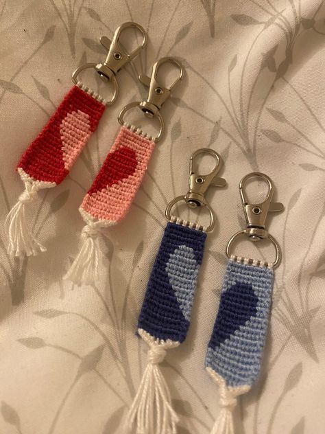 These handcrafted heart-shaped keychains are the perfect way to show your love for your significant other or your best friend. Each keychain is made with high-quality materials and features a unique design that will make your loved one smile. Order yours.#crochetkeychain #handmadegifts #DIYkeychain #crochetlove #keychainaddict Diy Friendship Keychains, Crochet Best Friend Keychain, Matching Gifts For Friends, Crochet Friendship Keychains, Boyfriend Gifts Crochet, Couple Key Chain, Friendship Ideas Gift, Cute Mini Keychains, Crochet Gift For Best Friend