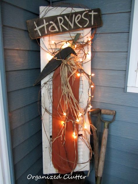 Rustic Fall Shutter Decor Primitive Fall Crafts, Shutter Decor, Fall Wood Crafts, Primitive Fall, Clutter Organization, Fall Deco, Autumn Decorating, Fall Decoration, Fall Outdoor Decor