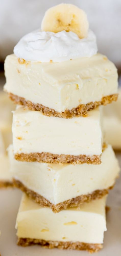 Banana Cheesecake Bars, Simple No Bake Cheesecake, Cheesecake Dips, Banana Cream Cheesecake Bars, Best No Bake Cheesecake, No Bake Cheesecake Recipe, Cheesecake Bars Easy, Banana Cream Cheesecake, Turtle Brownies