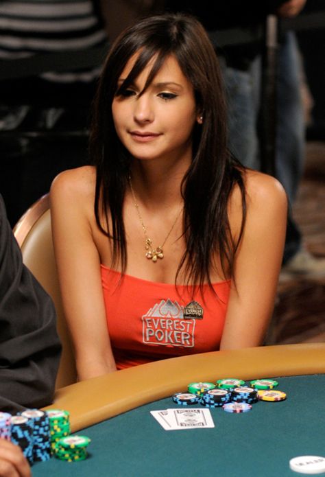 Poker Outfit, Most Popular People, World Series Of Poker, Poker Room, Gambling Games, Poker Face, Casino Royale, Online Casino Games, Online Gambling