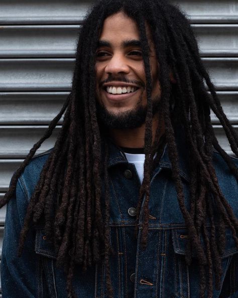 17.4k Likes, 328 Comments - Skip Marley (@skipmarley) on Instagram: “Gonna be replying to comments under the Slow Down music video all day 💜 drop one and I'll try to…” Skip Marley, Marley Family, Dreadlocks Men, African Natural Hairstyles, Mixed Curly Hair, Lion's Mane, Black Goddess, Black Men Hairstyles, Art Africain