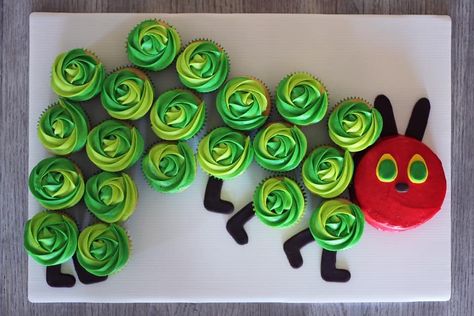 The Very Hungry Caterpillar Cupcake Cake 2019 Caterpillar Cupcakes, Hungry Caterpillar Cupcakes, Hungry Caterpillar Cake, Kids Birthday Party Food, Caterpillar Cake, Hungry Caterpillar Party, Hungry Caterpillar Birthday, Kids Party Food, The Very Hungry Caterpillar