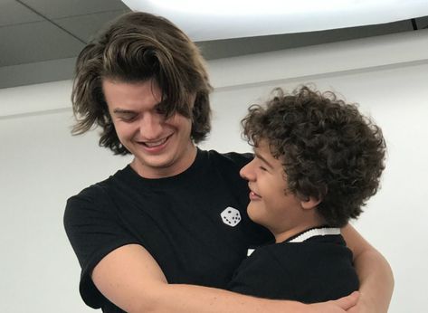 Watch 'Stranger Things' Stars Joe Keery and Gaten Matarazzo Stare Into Each Other's Eyes for 4 Minutes Joe Keery And Gaten Matarazzo, Joe Keery Gaten Matarazzo, Steve And Dustin, Joe Kerry, Watch Stranger Things, Stranger Things 4, Stranger Things Quote, Beautiful Joe, Stranger Things Steve