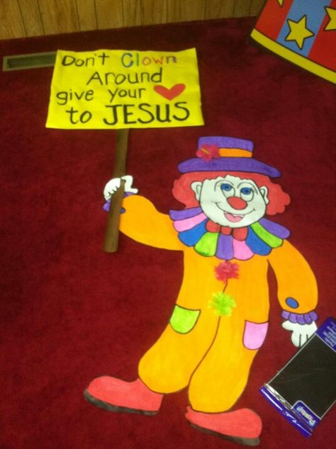 Everywhere fun fair clown Christian Circus Theme, Christian Carnival Ideas, Vbs Carnival Theme, Vbs Circus Theme, Circus Vbs Decorations, Carnival Theme Crafts, Carnival Vbs, Circus Vbs, Fall Festival Games