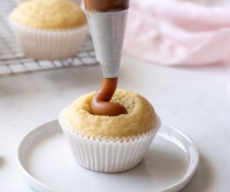 Thick Caramel Filling, Caramel Cake Filling, Filling For Cakes, Salty Caramel, Blackberry Cake, Caramel Filling, Gooey Caramel, Dairy Free Cream, Caramel Recipes Sauce