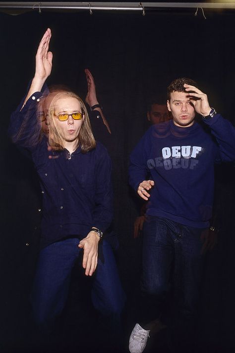 The Chemical Brothers. 22 Photos That Show Just How Insane '90s Rave Culture Really Was Rave Pics, Dance Lifestyle, The Chemical Brothers, Austin Carlile, Memphis May Fire, 90s Rave, Recording Studio Design, Rave Culture, Chris Tomlin