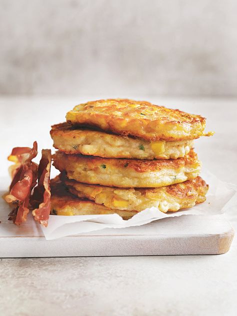 Take this simple corn fritters recipe that kids adore and transform it with Donna’s signature healthy makeover into a brilliant snack for the whole family. Donna Hay Recipes, Corn Fritter Recipes, Donna Hay, Corn Fritters, Fritter Recipes, Food Channel, Thermomix Recipes, Croquettes, Beignets