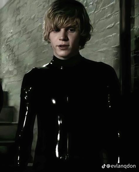 Evan Peter, Y2k Photos, American Horror Story Seasons, Mine Forever, Tate Langdon, Ryan Murphy, Dream Boyfriend, Evan Peters, Horror Story