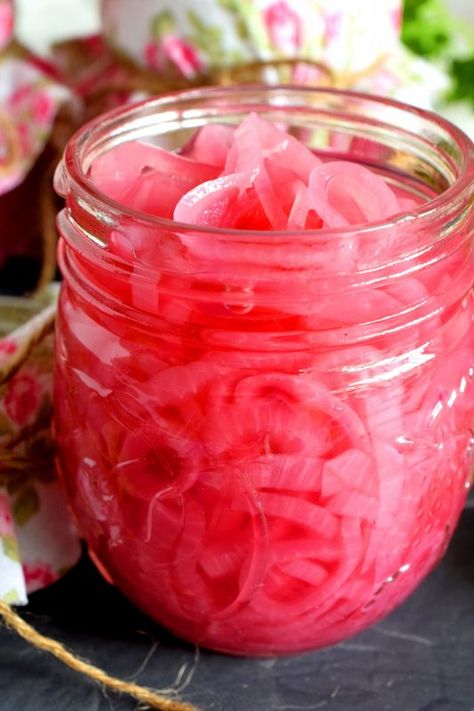 Pickled Red Onions - Lord Byron's Kitchen Canned Pickled Beets, Goat Cheese Pizza, Pizza Dough Recipe Easy, Pickled Beets, Making Homemade Pizza, Pickled Veggies, Pickled Vegetables, Pickled Red Onions, Pickled Onions