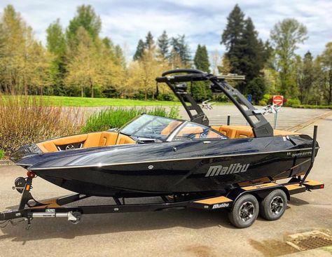 TanksFilled on Instagram: “Malibu Wakesetter MLX #tanksfilled @aws_malibu_axis” Wakesetter Malibu, Malibu Wakesetter, Mastercraft Boat, Malibu Boats, Lake Toys, Malibu Surf, Jet Skies, Summer Beach House, Wakeboard Boats