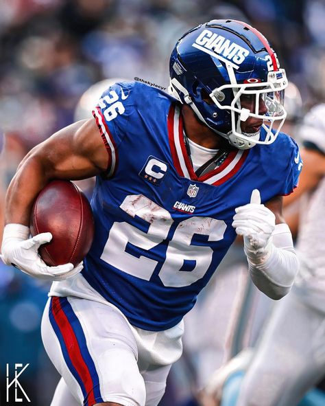 New York Giants Jersey, Saquon Barkley, New York Giants Football, New York Football, Giants Football, Nfl Football Teams, Ny Giants, Football Pictures, Football Outfits