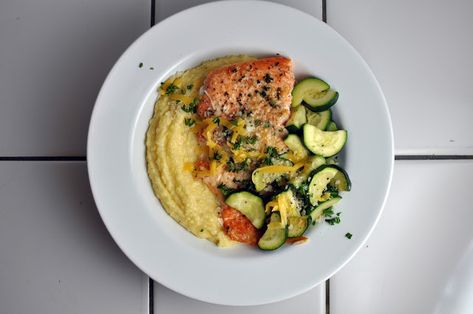 Herb Crusted Salmon, Polenta Recipes, Creamy Polenta, Salmon Steak, Crusted Salmon, Salmon Dinner, Yummy Eats, Polenta, Amazing Food