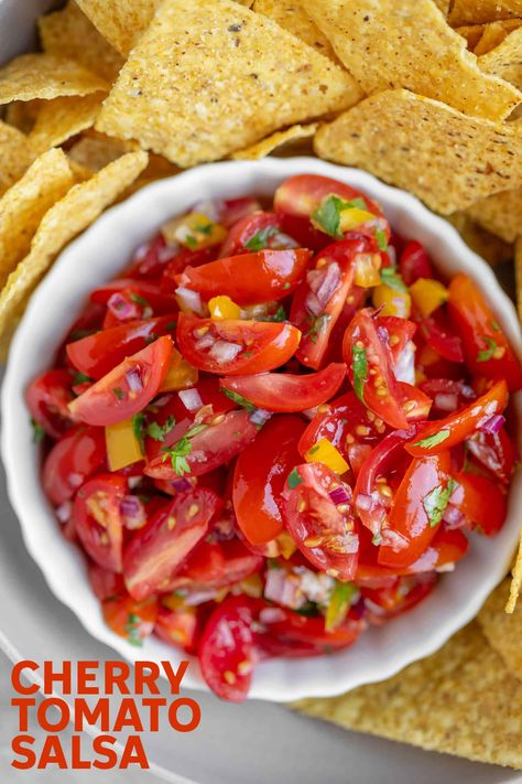 This quick and easy Cherry Tomato Salsa is great any time of the year. Made with only 6 ingredients, this is a staple recipe that you'll be making over and over again. Vegetarian Party Food, Tomato Salsa Recipe, Vegan Appetizers Recipes, Easy Salsa Recipe, Homemade Salsa Recipe, Vegan Party Food, Quick Vegan Meals, Vegan Mexican Recipes, Best Gluten Free Recipes