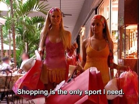 wavesofpoetry Shopping Reaction Pic, Quote Movie, Paris And Nicole, 00s Mode, Tas Mini, Daphne Blake, Reaction Pic, 2000s Aesthetic, Photographie Inspo