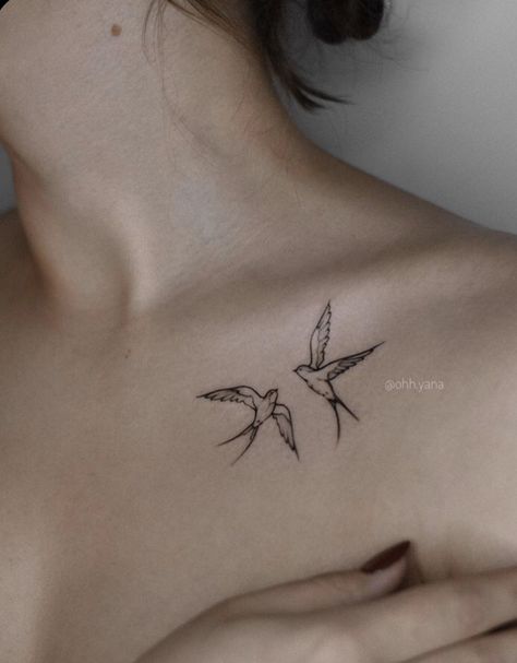 Ephemeral Tattoo, Sparrow Tattoo, Bone Tattoos, Tiny Tattoo, Collar Bone Tattoo, Classy Tattoos, Discreet Tattoos, Small Tattoo Designs, Elegant Tattoos