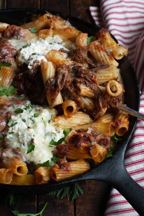 Brisket Ragu Pasta, Bbq Beef Pasta, Quick Brisket Recipes, Recipes Using Beef Brisket, Beef Brisket Ragu, Beef Point Brisket Chunks Recipes, Brisket Pasta Recipes, Braised Beef Brisket Recipes, Brisket Spaghetti