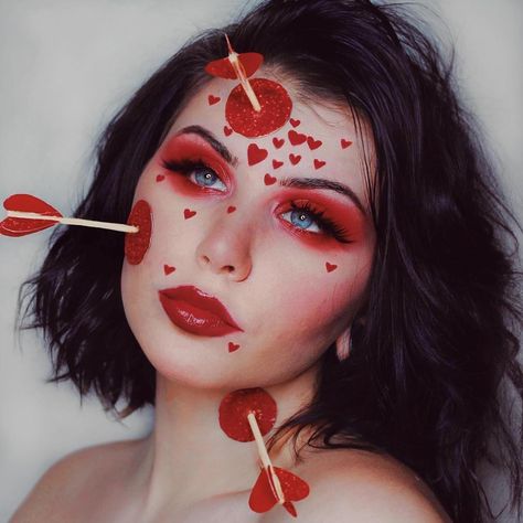 Struck by cupids arrows @bmble.b is seeing hearts! 💘She is wear 'Slayer' 💕. . . . . . #bestlashes #cupid #eyelook #darkmakeup… Cupid Makeup, Seasonal Makeup, Lovecore Aesthetic, Face Art Makeup, Valentines Day Makeup, Valentines Makeup, Boo Crew, Best Lashes, Dark Makeup