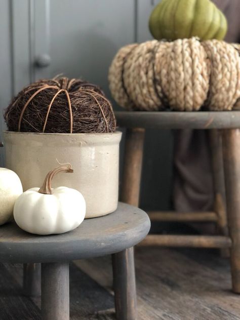 I love a great Habitat for Humanity Restore find. These two bar stools were only $3 each. Even though they were in rough shape I knew they would be perfect to repurpose into plant stands. The first thing I knew that had to change was the height. I wanted low plant stands and two different heights for a layered look. I measured the legs 12″ down from the top and the other one 6″ down. I marked them and using my Jigsaw I cut the legs one by one on each stool. They were a little uneven… Stool Into Plant Stand, Diy Entry Bench, Bar Stools Repurposed, Sanding Furniture, Bar Stool Makeover, Old Entertainment Centers, Farmhouse Bar Stools, Diy Bar Cart, Grey Bar Stools