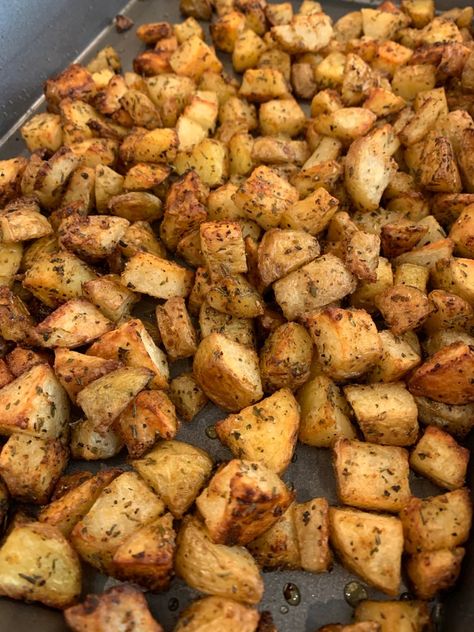 Dice Potatoes Recipes, Oven Baked Potatoes Cubes, Oven Roasted Idaho Potatoes, Crispy Diced Potatoes In Oven, Baked Cubed Potatoes In The Oven, Baked Diced Potatoes Oven, Potato Cubes In Oven, Cubed Potatoes In Oven, Seasoned Potatoes In Oven