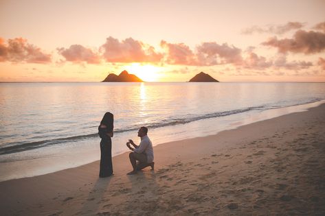 Proposal Ideas In Hawaii, Beach Proposal Aesthetic, Proposal Places, Abundance Lifestyle, Hawaii Proposal, Sunrise Proposal, Proposal Ideas Beach, Proposal Ideas Engagement, Romantic Sunset Beach